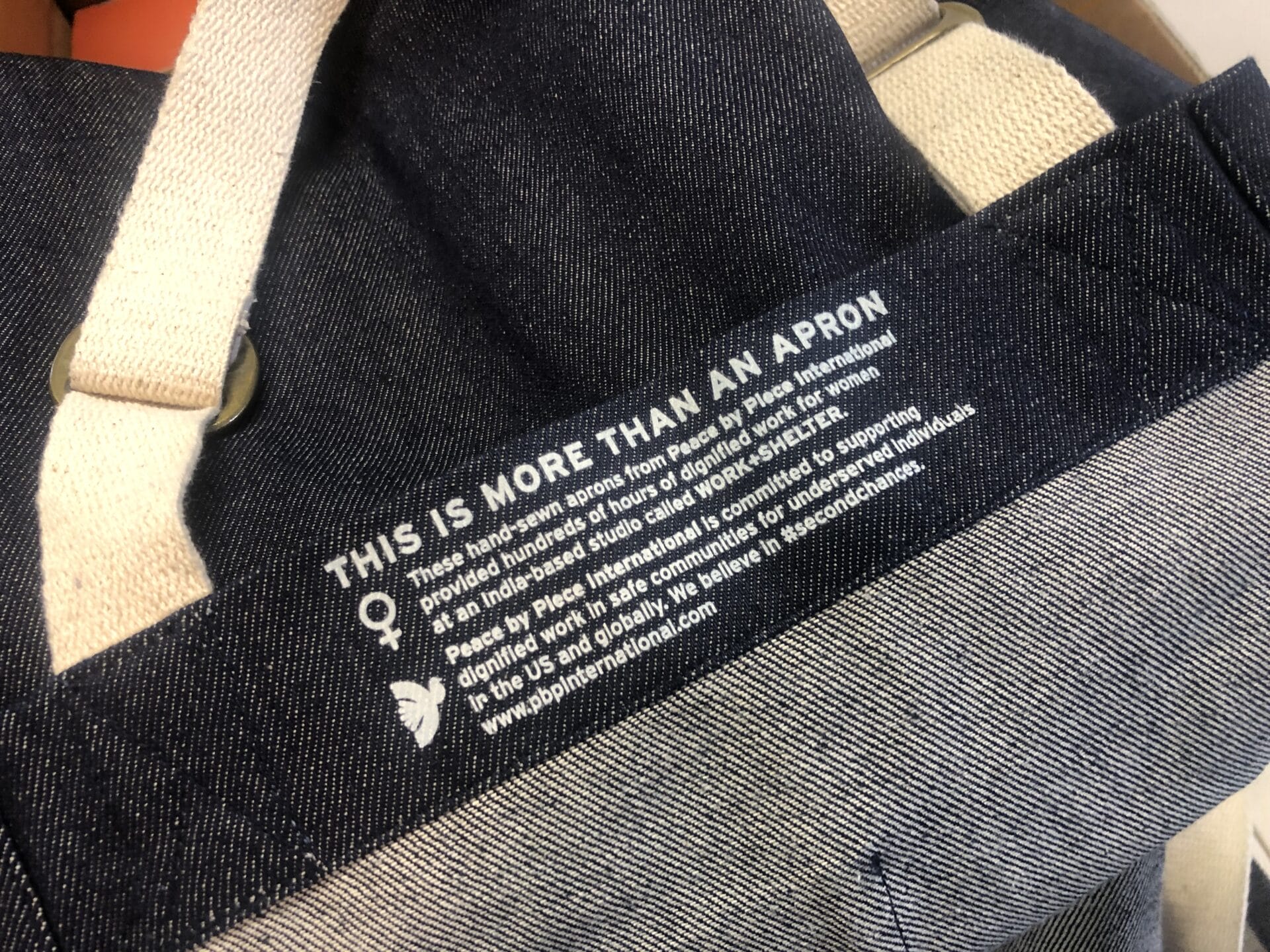 Apron Message Apron Message IMG 2046