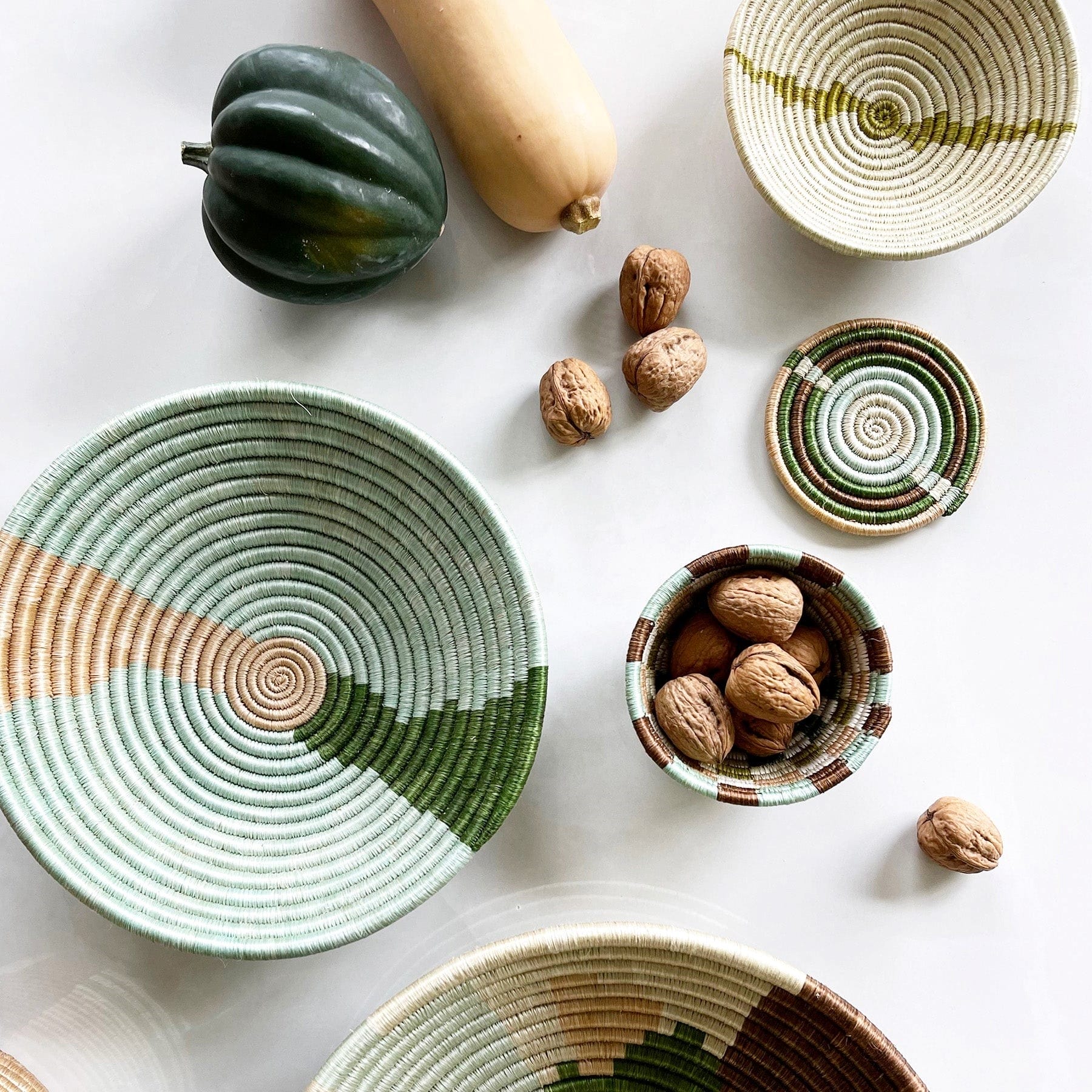 Green hues bowl and coasters Green hues bowl and coasters