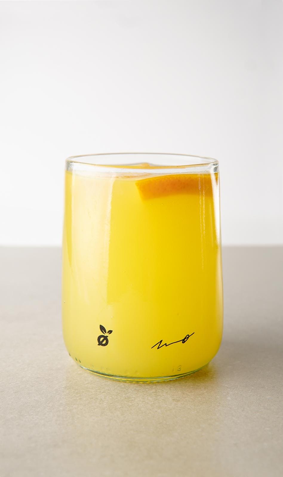 Cx Singing Birds Mayte Oliva B Blank side of an upcycled glass with bird artwork from artist Mayte Oliva